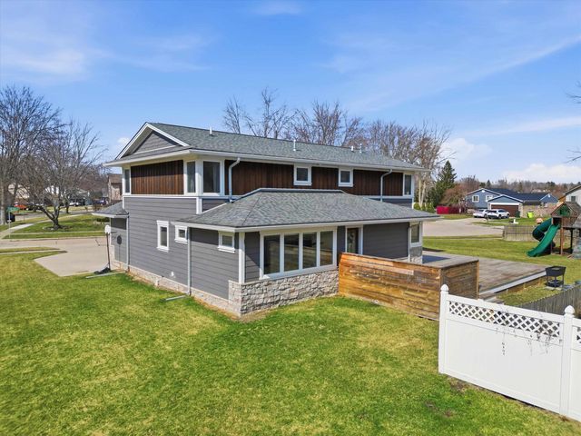 33120 Tall Pine Court, Chesterfield, MI 48047