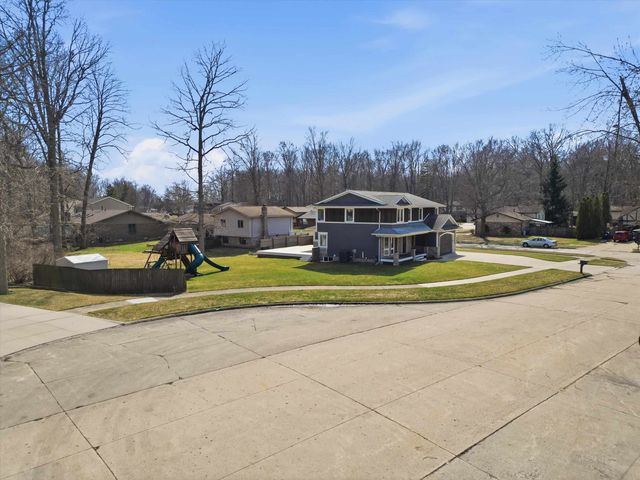 33120 Tall Pine Court, Chesterfield, MI 48047