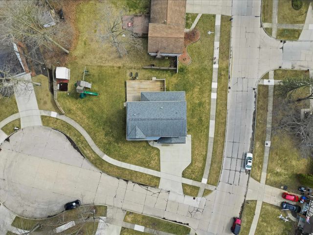 33120 Tall Pine Court, Chesterfield, MI 48047