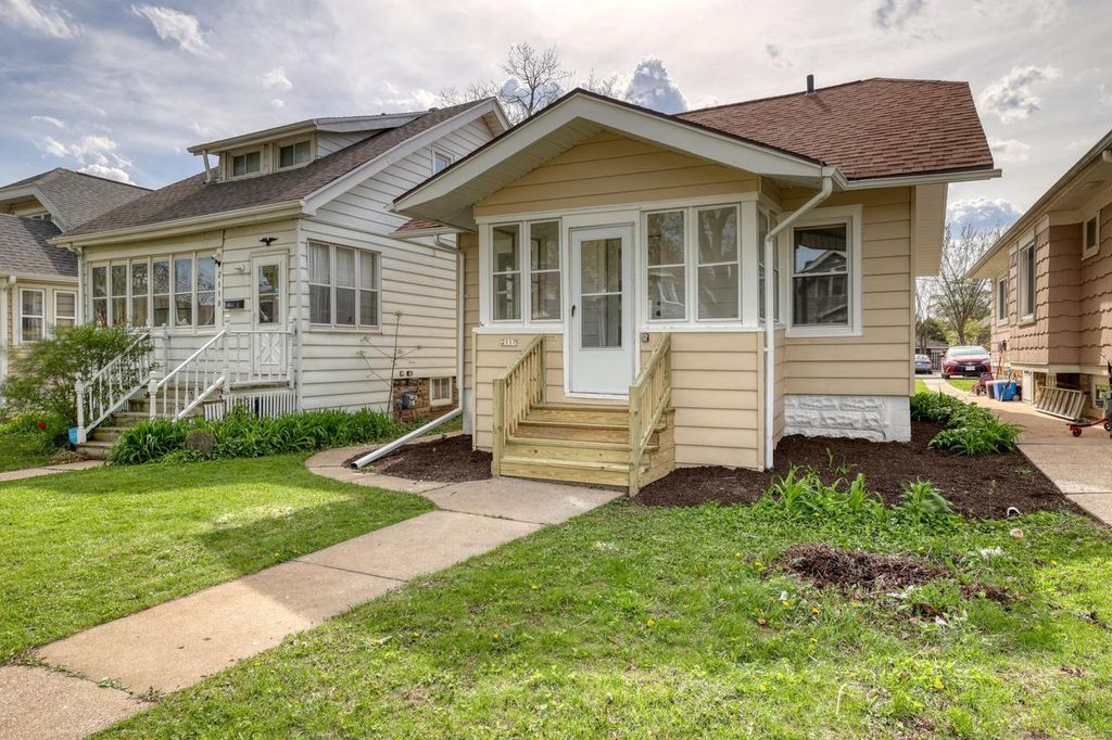 2117 77th STREET, Milwaukee, WI 53219
