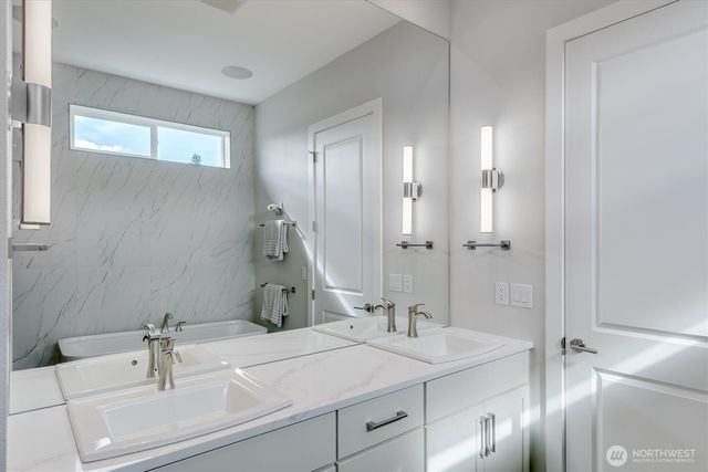 155 GASSMAN Road, Castle Rock, WA 98611