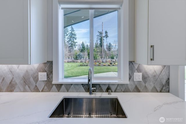 155 GASSMAN Road, Castle Rock, WA 98611