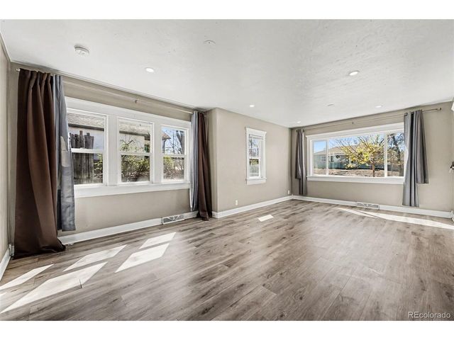 1328 Dayton St, Aurora, CO 80010