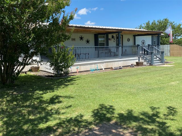 608 Chestnut Street, Cross Plains, TX 76443