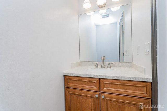 400 McDowell Drive, East Brunswick, NJ 08816