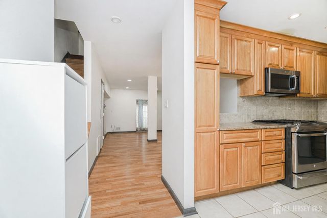 400 McDowell Drive, East Brunswick, NJ 08816