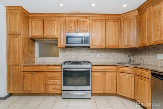 400 McDowell Drive, East Brunswick, NJ 08816