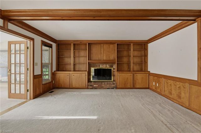 1011 Greenhurst Road, Winston-salem, NC 27104