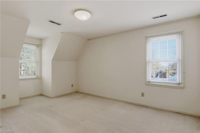 1011 Greenhurst Road, Winston-salem, NC 27104