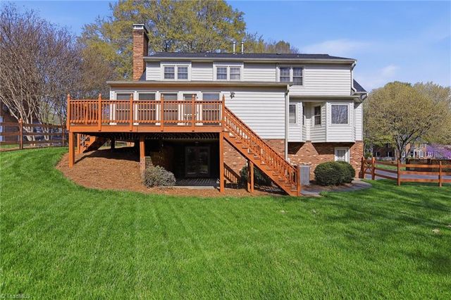 1011 Greenhurst Road, Winston-salem, NC 27104