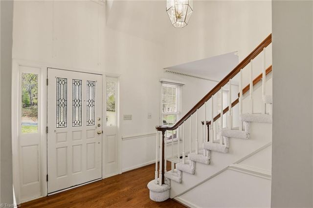 1011 Greenhurst Road, Winston-salem, NC 27104