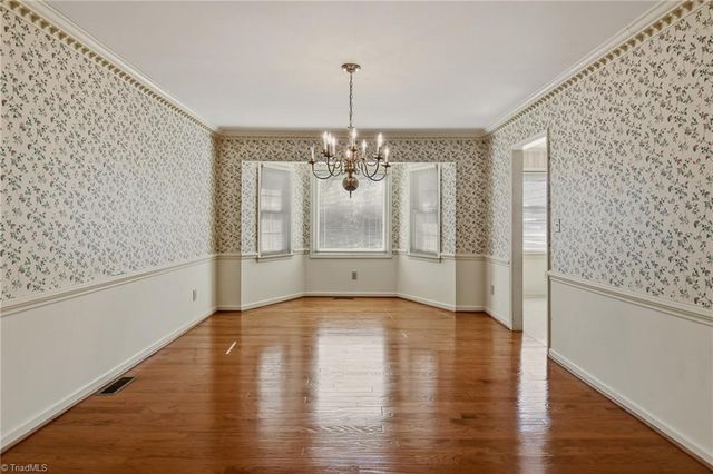 1011 Greenhurst Road, Winston-salem, NC 27104