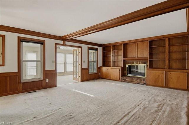 1011 Greenhurst Road, Winston-salem, NC 27104