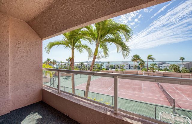 1310 GULF BOULEVARD 4D, Clearwater Beach, FL 33767