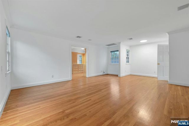 195 Elm Road, Englewood, NJ 07631