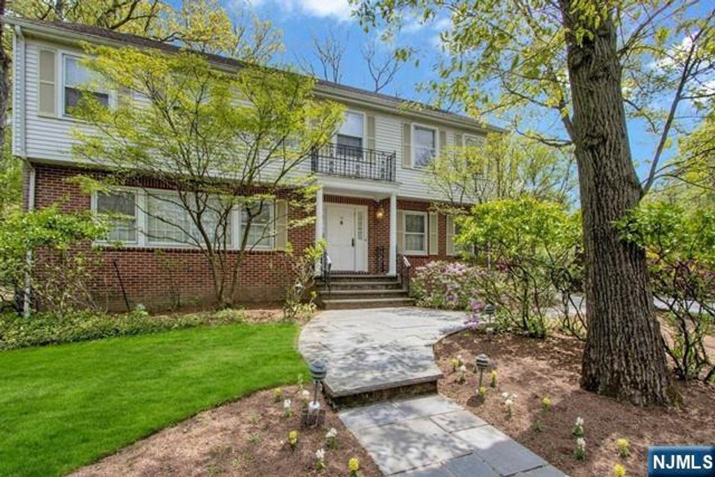195 Elm Road, Englewood, NJ 07631