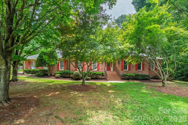 3517 Honeysuckle Drive, Matthews, NC 28104