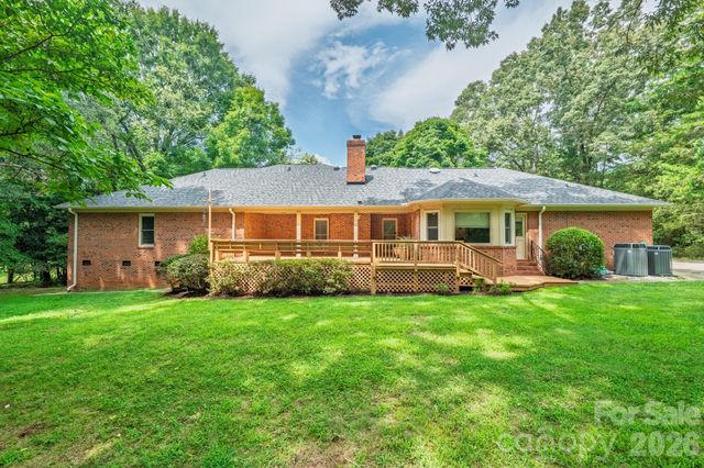 3517 Honeysuckle Drive, Matthews, NC 28104