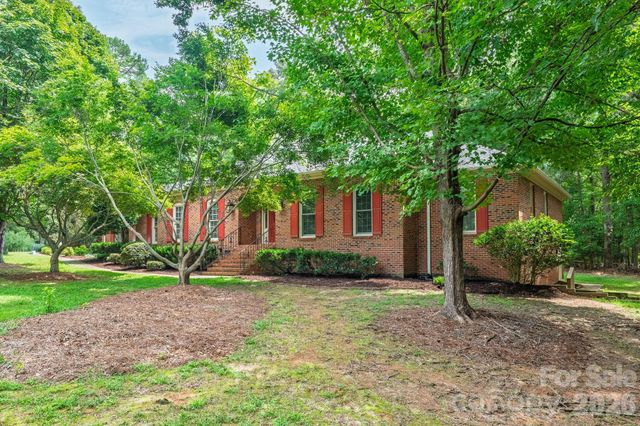 3517 Honeysuckle Drive, Matthews, NC 28104