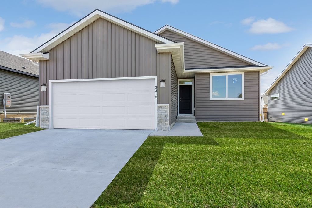 4212 NE 5th Street, Ankeny, IA 50021