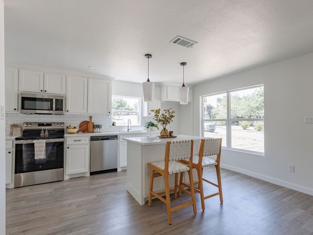 4033 Locke Avenue, Fort Worth, TX 76107