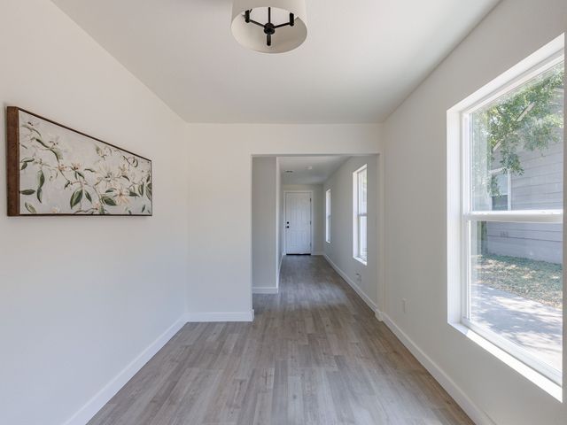 4033 Locke Avenue, Fort Worth, TX 76107