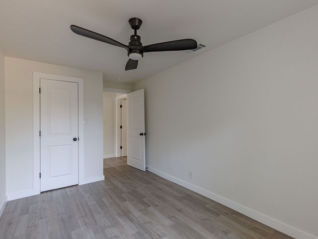 4033 Locke Avenue, Fort Worth, TX 76107