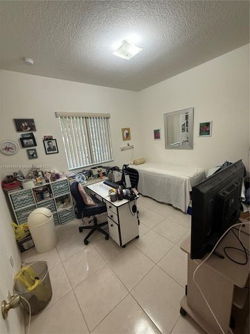 13772 SW 169th Ln, Miami, FL 33177