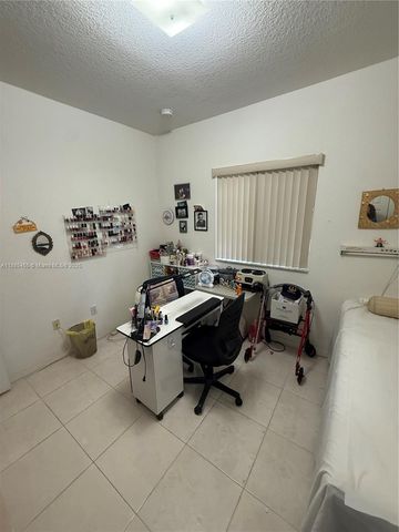 13772 SW 169th Ln, Miami, FL 33177