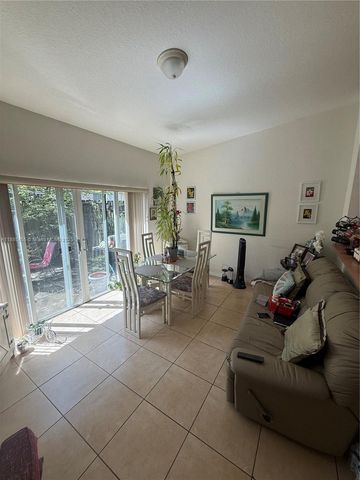 13772 SW 169th Ln, Miami, FL 33177