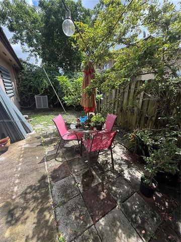 13772 SW 169th Ln, Miami, FL 33177