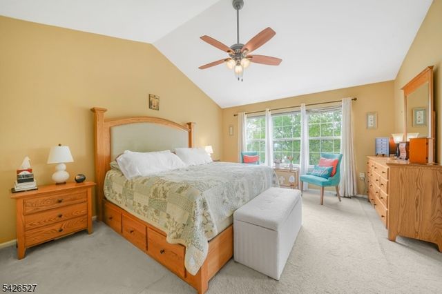 110 Warbler Dr, Wayne Twp., NJ 07470