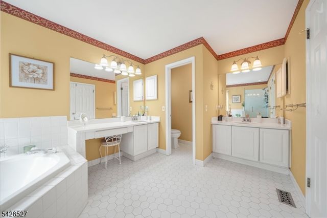 110 Warbler Dr, Wayne Twp., NJ 07470