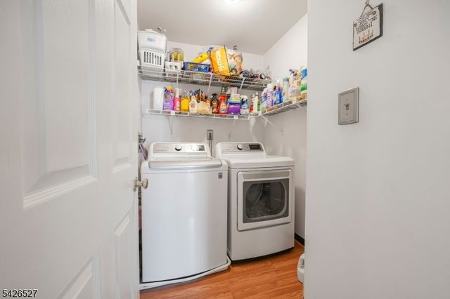 110 Warbler Dr, Wayne Twp., NJ 07470