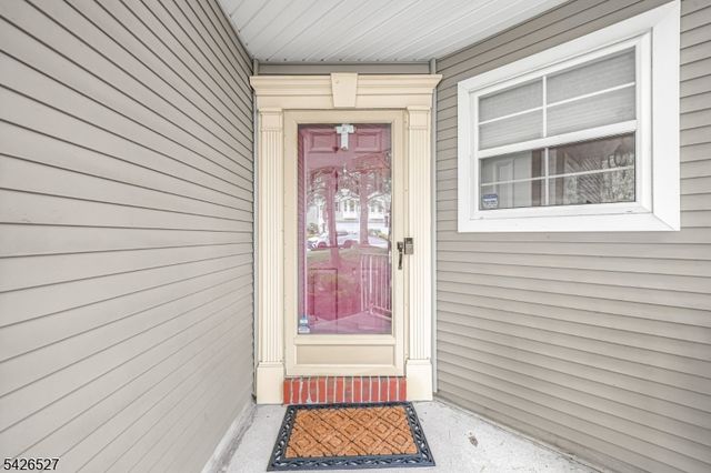 110 Warbler Dr, Wayne Twp., NJ 07470
