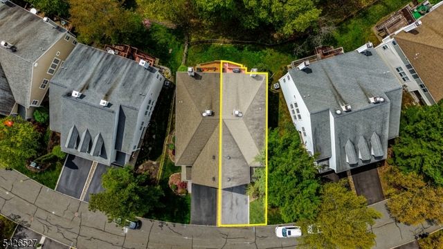 110 Warbler Dr, Wayne Twp., NJ 07470