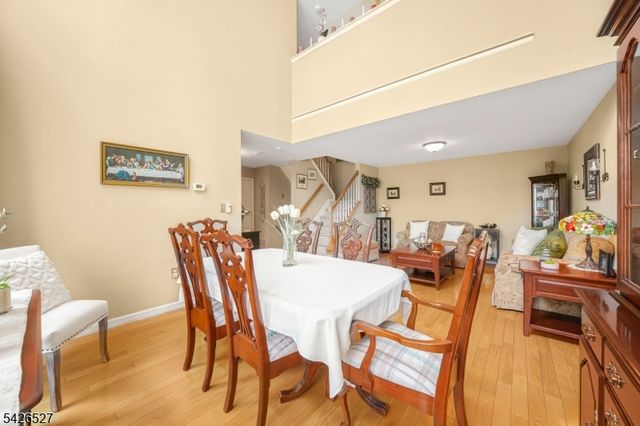110 Warbler Dr, Wayne Twp., NJ 07470