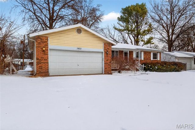 1451 Farmview Avenue, St Louis, MO 63138