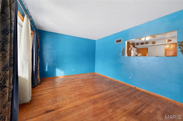 1451 Farmview Avenue, St Louis, MO 63138