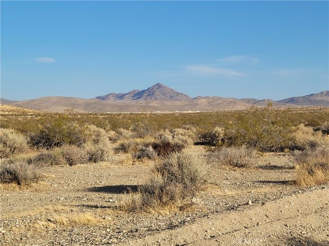 4 Buckboard Road, Hinkley, CA 92347