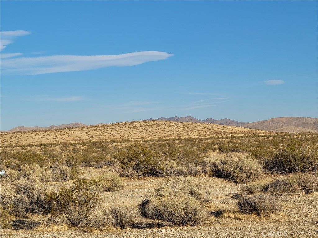 4 Buckboard Road, Hinkley, CA 92347