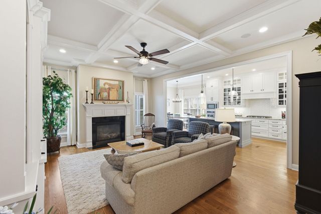 1937 General Warfield Way, Lexington, KY 40505