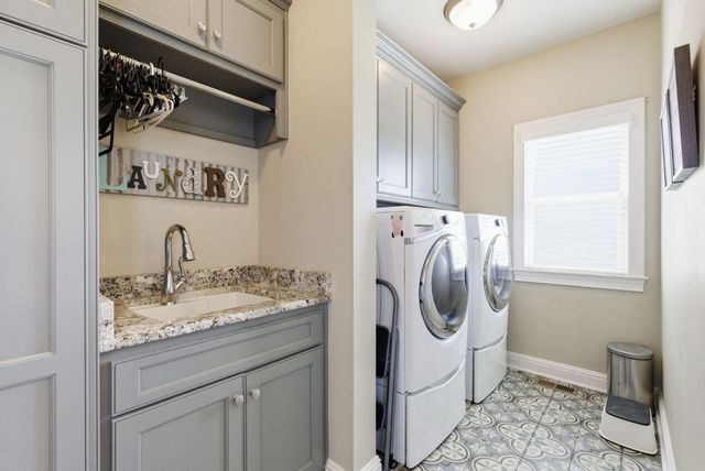 1937 General Warfield Way, Lexington, KY 40505