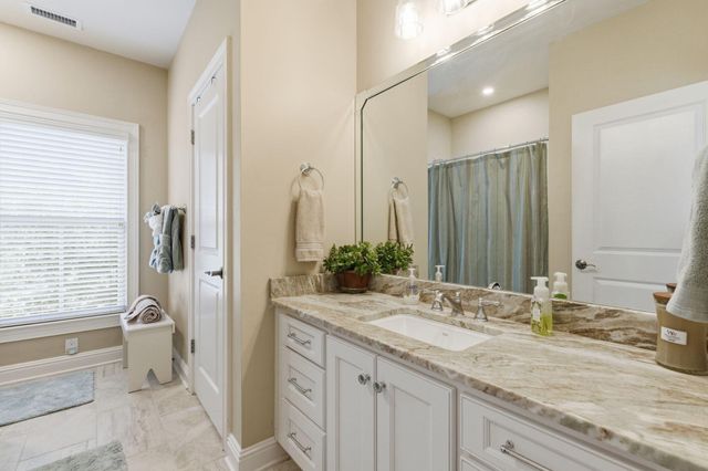 1937 General Warfield Way, Lexington, KY 40505