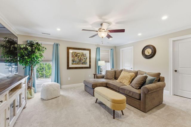 1937 General Warfield Way, Lexington, KY 40505
