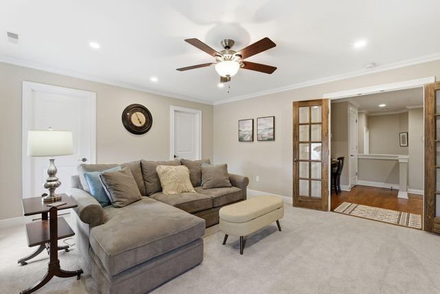 1937 General Warfield Way, Lexington, KY 40505