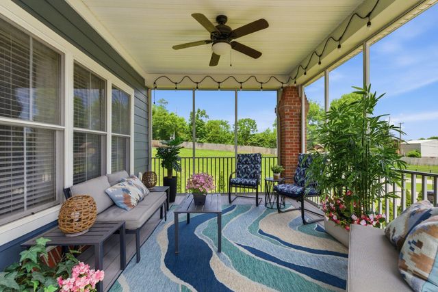 1937 General Warfield Way, Lexington, KY 40505