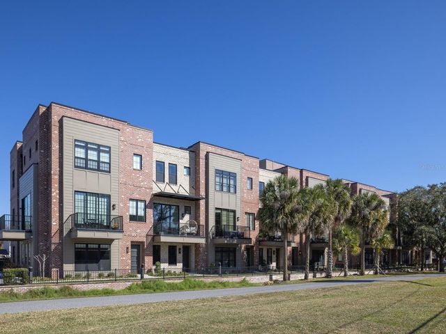 64 N PARK AVENUE, Winter Garden, FL 34787