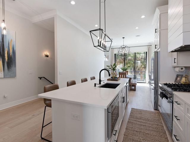 64 N PARK AVENUE, Winter Garden, FL 34787