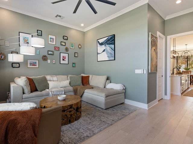 64 N PARK AVENUE, Winter Garden, FL 34787